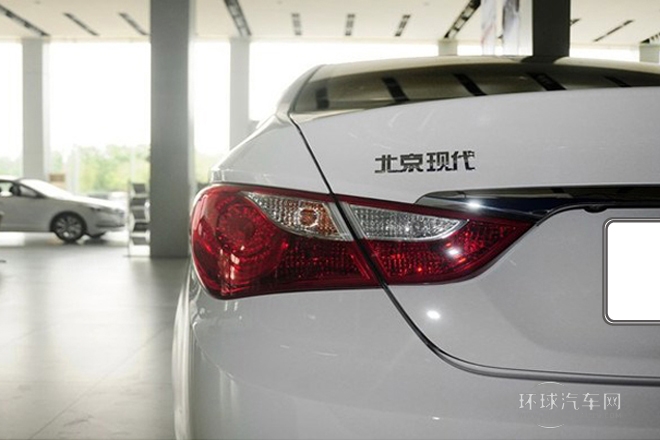 2013款 2.4L 自動領先版 國IV