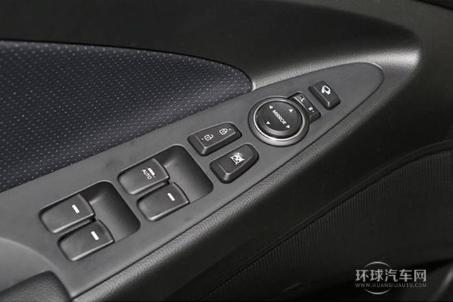 2013款 2.4L 自動豪華版 國IV