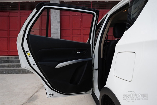 2014款 1.6L CVT四驅尊貴型