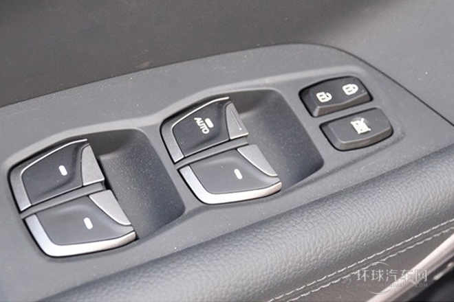 2013款 2.2T 四驅(qū)舒適版 7座