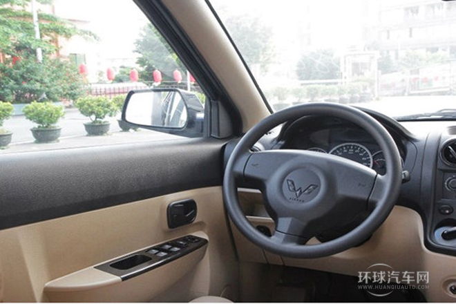 2013款 1.5L豪華型L2B