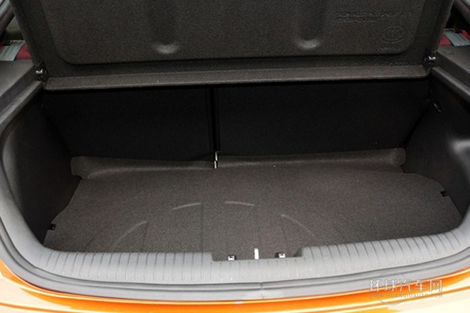 2011款 1.6L 自動尊享版