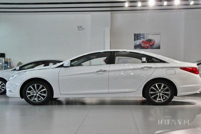 2013款 2.4L 自動領(lǐng)先版 國V