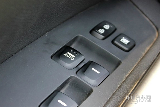 2011款 1.6L 手動舒適版