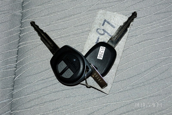 2012款 1.3L 標(biāo)準(zhǔn)型