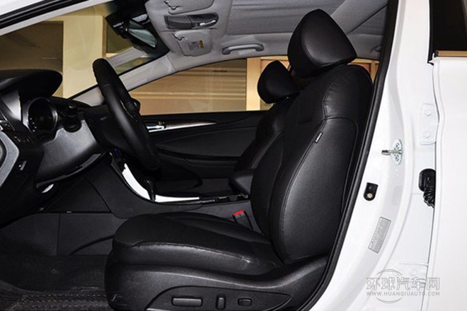 2013款 2.4L 自動尊貴版 國V