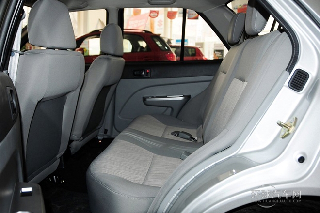 2012款 1.3L 標(biāo)準(zhǔn)型