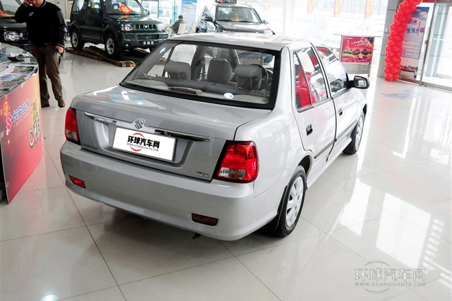 2012款 1.3L 標(biāo)準(zhǔn)型