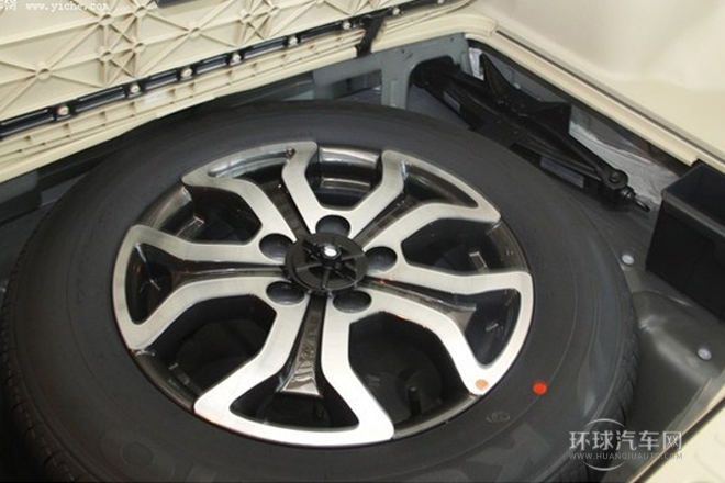 2013款 2.0L 手動兩驅舒適型