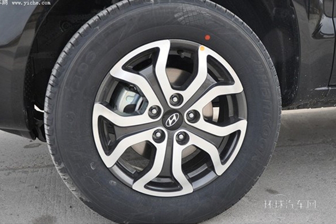 2013款 2.0L 手動兩驅(qū)舒適型