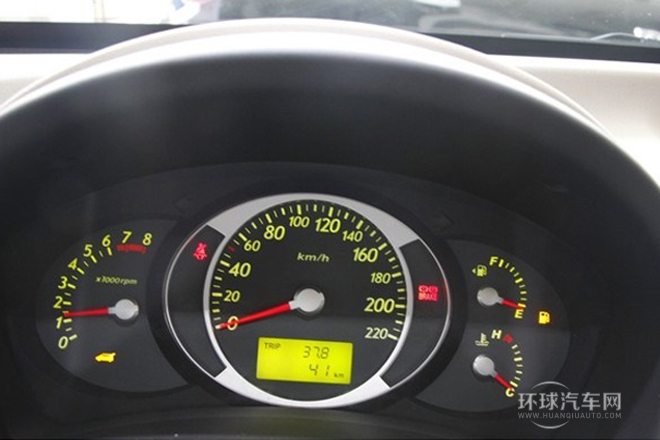 2013款 2.0L 手動兩驅舒適型