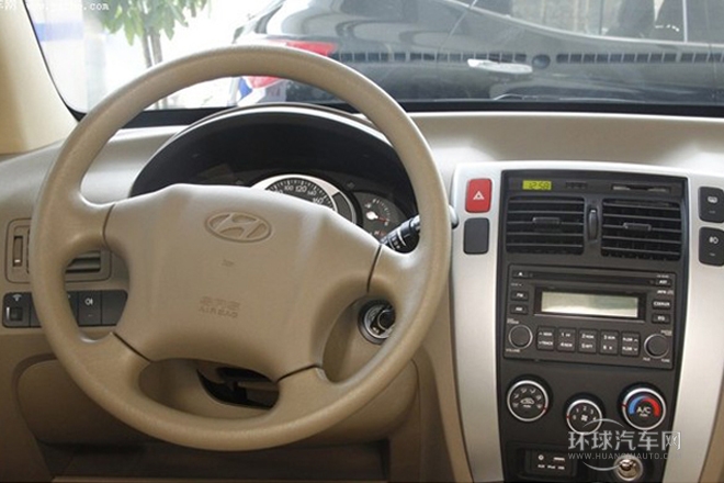 2013款 2.0L 手動兩驅舒適型