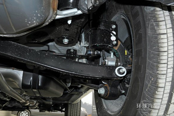 2013款 2.0L 手動兩驅時尚型