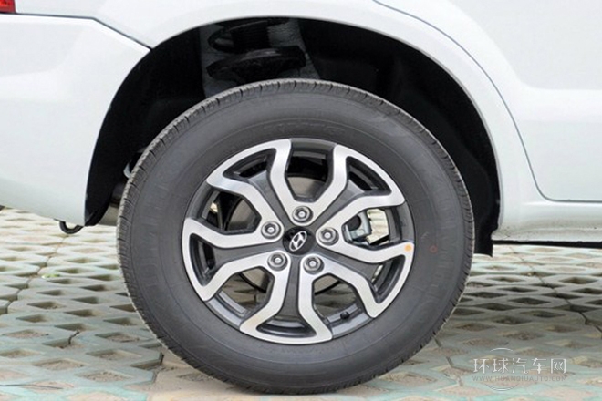 2013款 2.0L 手動兩驅(qū)時尚型