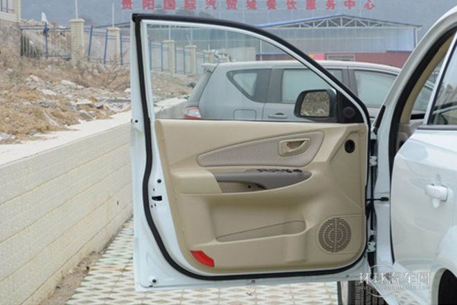 2013款 2.0L 手動兩驅時尚型