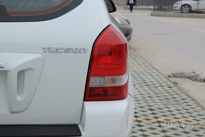 2013款 2.0L 手動兩驅時尚型