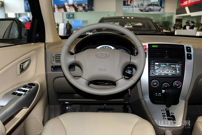 2013款 2.0L 自動兩驅舒適型