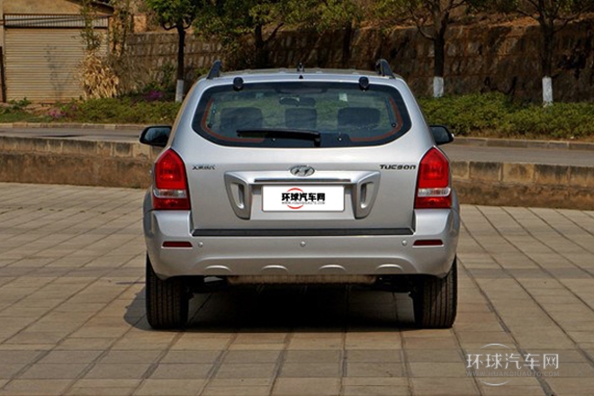 2013款 2.0L 自動(dòng)兩驅(qū)舒適型