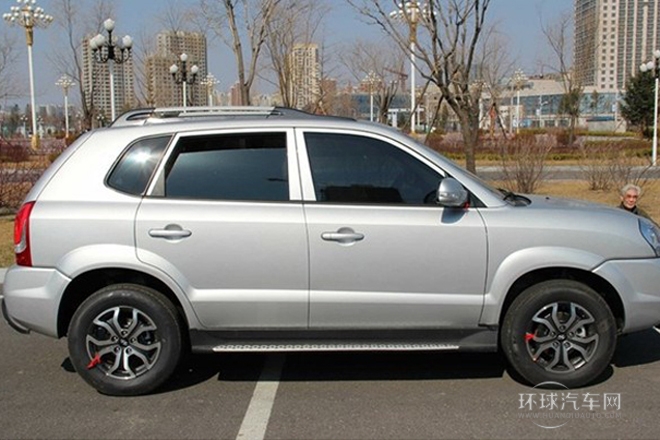 2013款 2.0L 自動兩驅舒適型