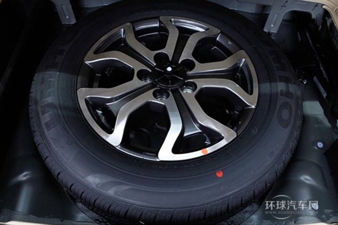 2013款 2.0L 手動四驅豪華型