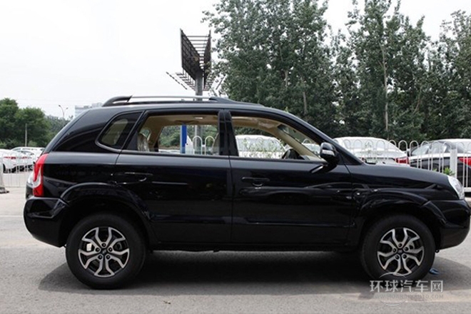 2013款 2.0L 手動四驅豪華型