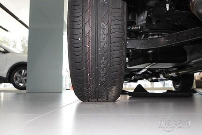 2013款 2.0L 手動四驅尊貴型