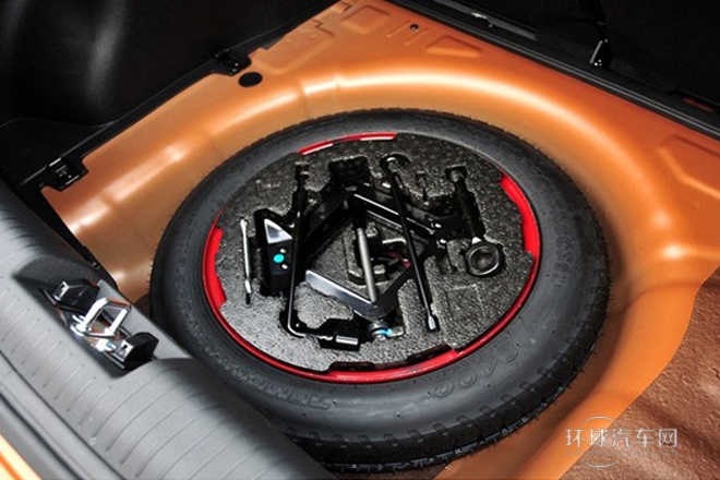 2012款 1.6L 自動豪華版