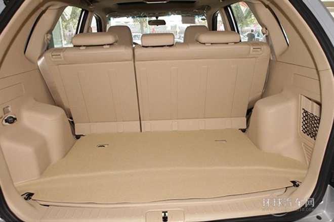 2013款 2.0L 手動四驅尊貴型