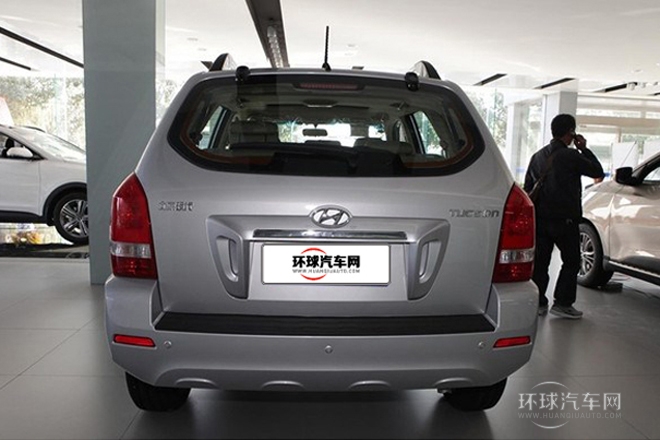 2013款 2.0L 手動(dòng)四驅(qū)尊貴型