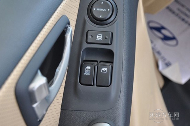 2011款 2.4L 領(lǐng)航版