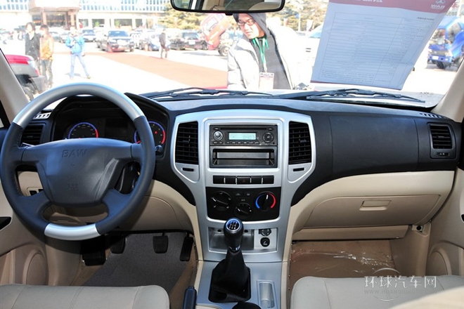 2011款 2.4L 兩驅(qū)運(yùn)動(dòng)豪華版