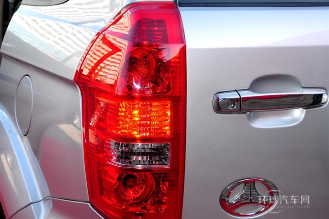 2011款 2.4L 兩驅運動豪華版