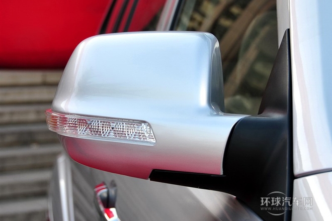 2011款 2.4L 兩驅(qū)運(yùn)動(dòng)豪華版