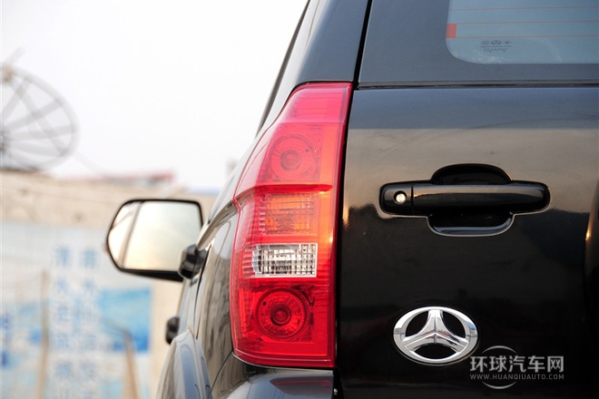 2011款 2.0L 兩驅(qū)都市豪華版