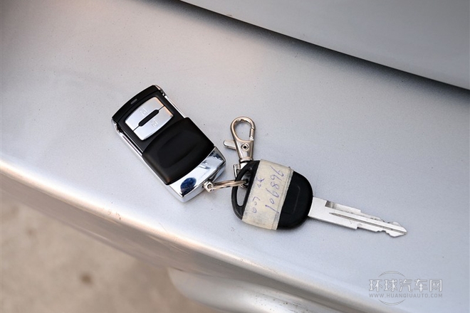 2011款 2.0L 兩驅都市舒適版