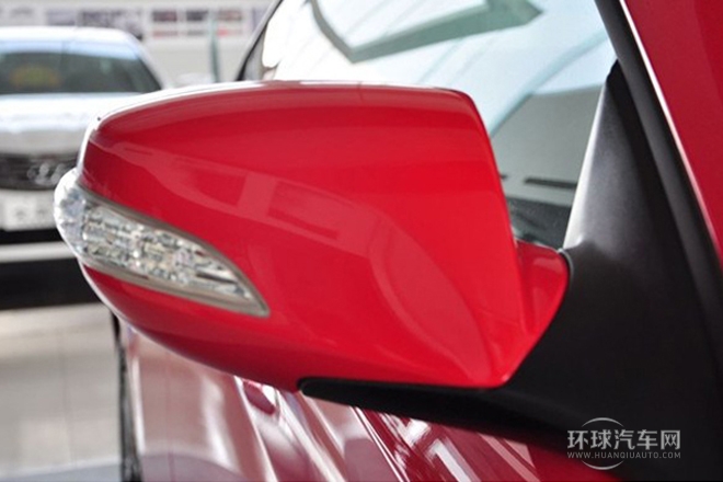 2012款 2.0T 自動豪華版