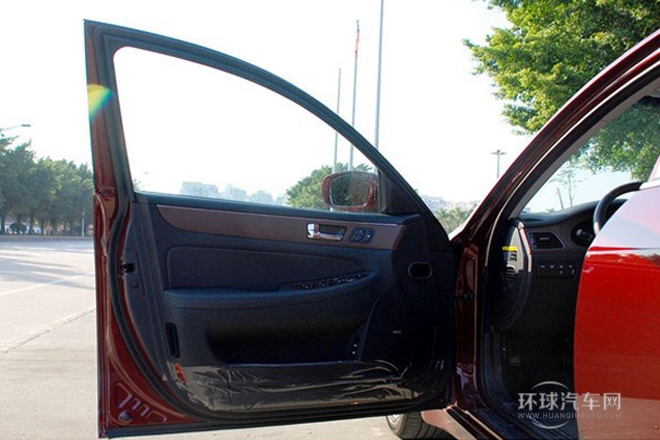 2012款 3.3L GDI尊貴版