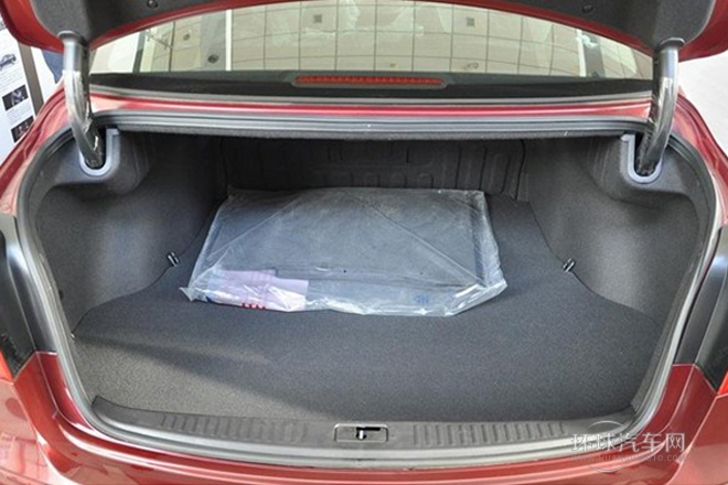 2012款 3.3L GDI尊貴版