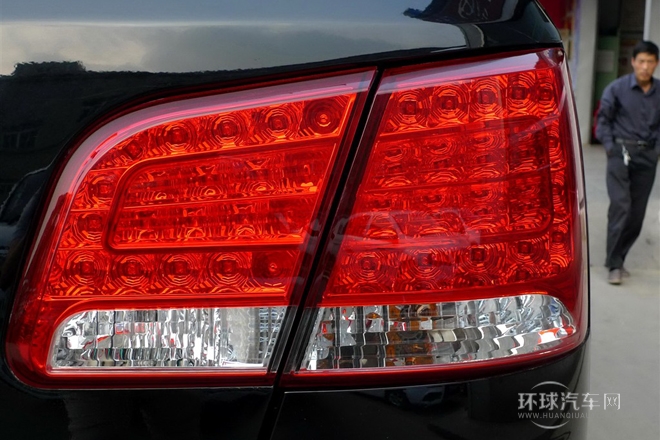 2011款 2.0L 手動兩驅舒適型