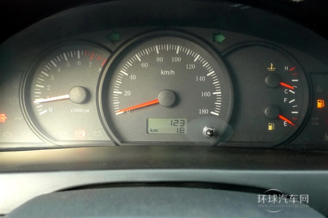 2011款 2.0L 手動兩驅舒適型