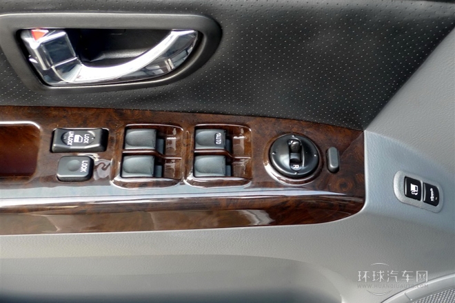 2011款 2.0L 手動兩驅(qū)舒適型