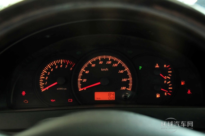 2011款 2.4L 自動(dòng)四驅(qū)舒適型