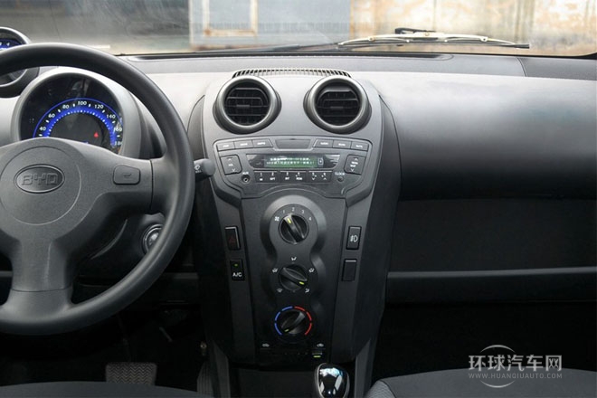 2013款 1.0L AMT 鉉酷型