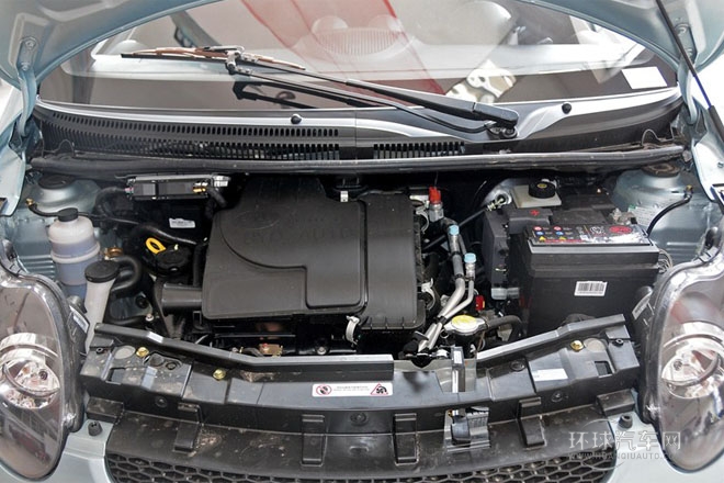 2013款 1.0L AMT 悅酷型