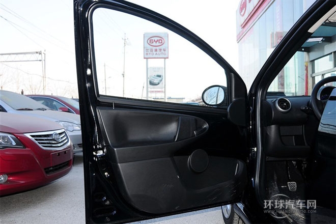 2012款 1.0L 鉉酷型