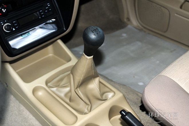 2013款 2.4L汽油兩驅豪華型ZG24