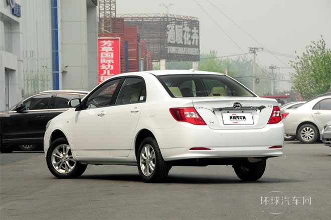 2014款 1.5L 手動(dòng)尊貴型