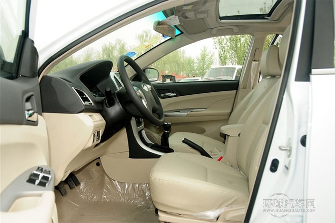 2014款 1.5L 手動(dòng)尊貴型
