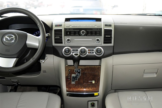 2013款 2.5L 尊貴版