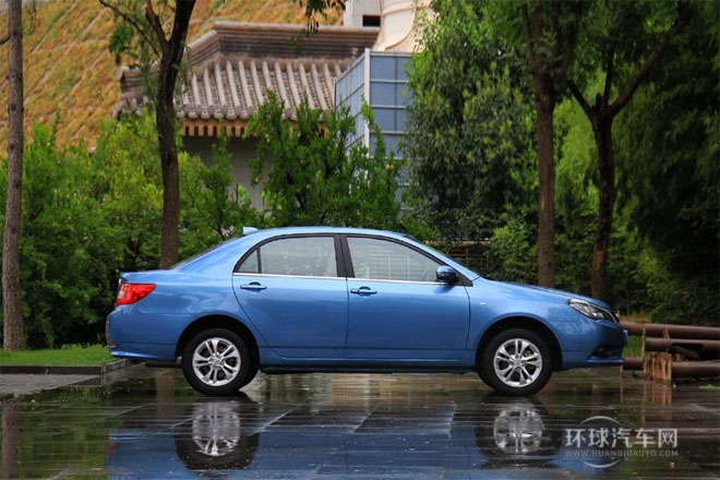 2014款 1.5L 自動(dòng)尊貴型